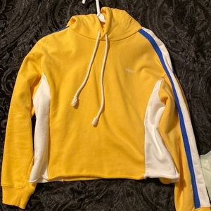 Yellow Levi’s hoodie